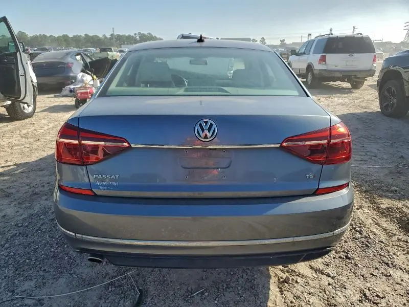 2017 VOLKSWAGEN PASSAT R-LINE  
