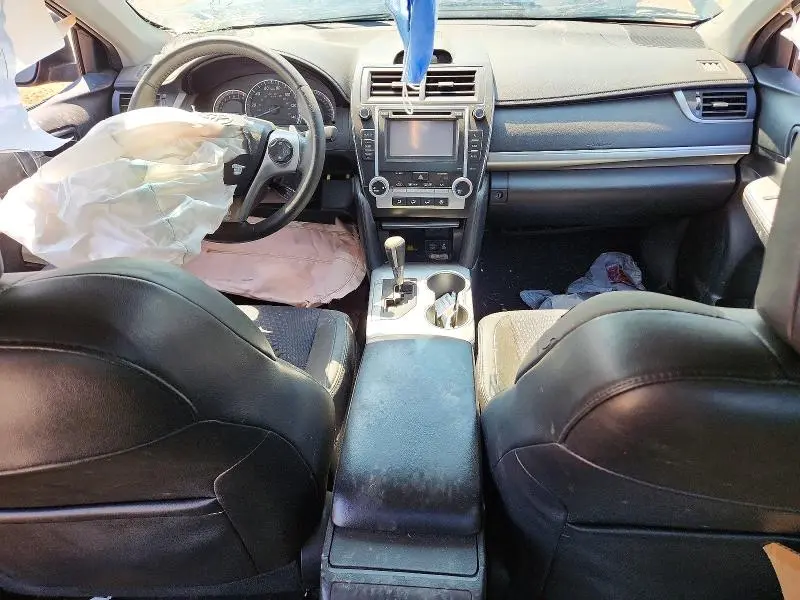 2013 TOYOTA CAMRY SE  