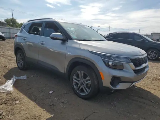 2021 KIA SELTOS S  