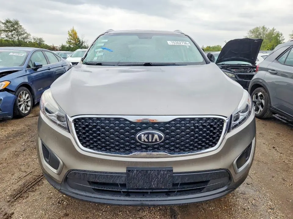 2016 KIA SORENTO LX  