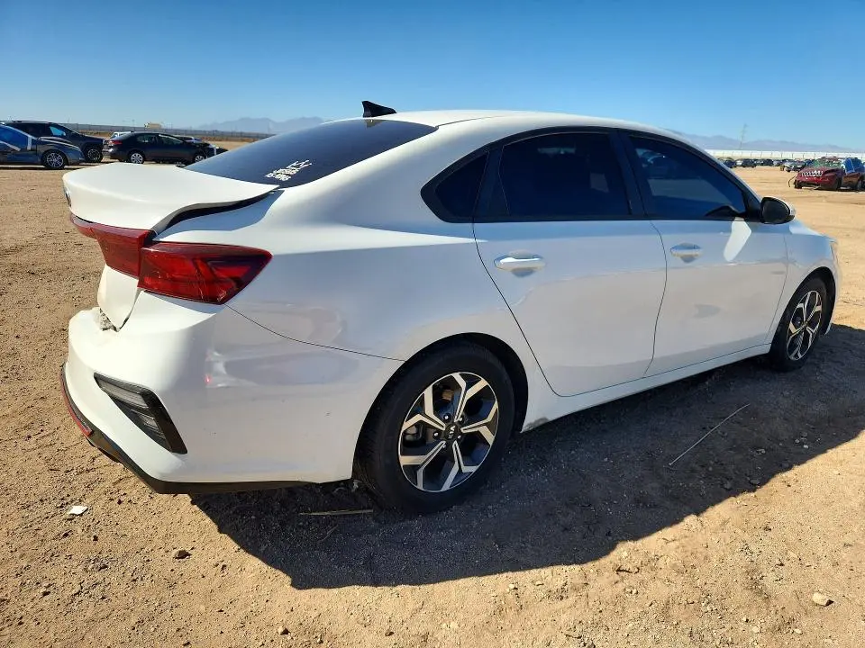 2021 KIA FORTE LXS  