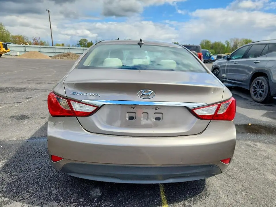 2014 HYUNDAI SONATA GLS  