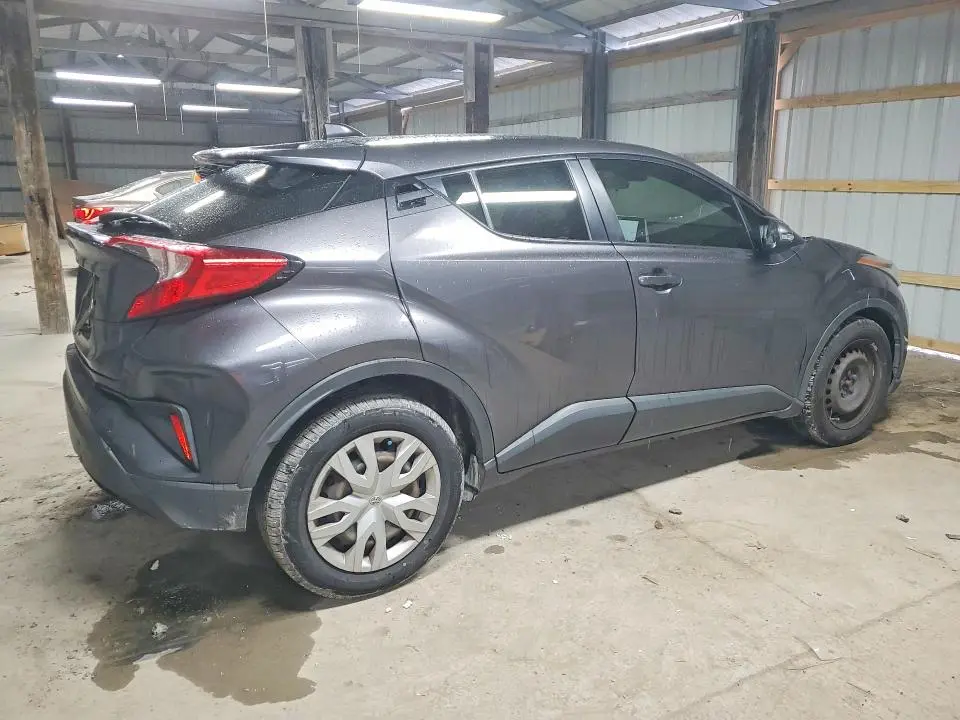 2020 TOYOTA C-HR LE  