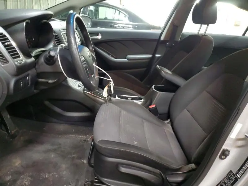 2017 KIA FORTE LX  