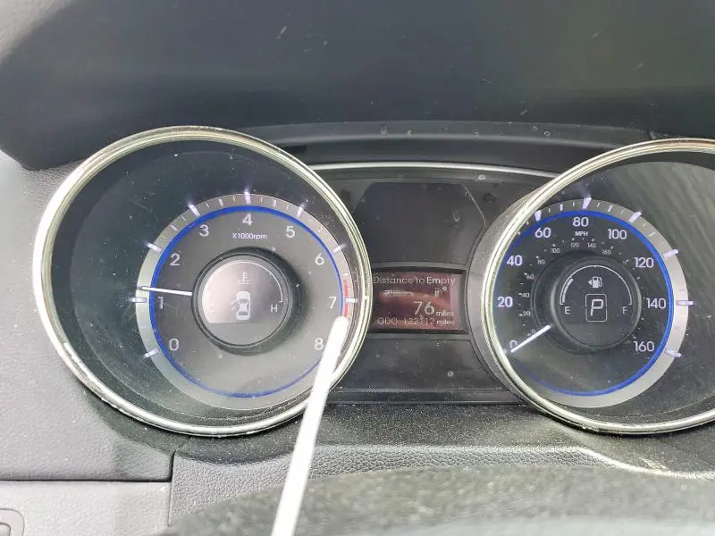2012 HYUNDAI SONATA GLS  