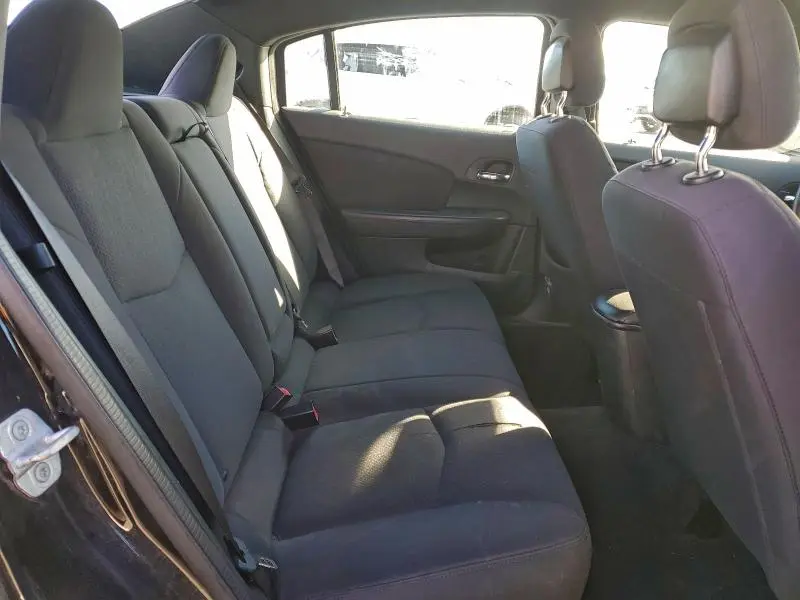 2013 CHRYSLER 200 LX  