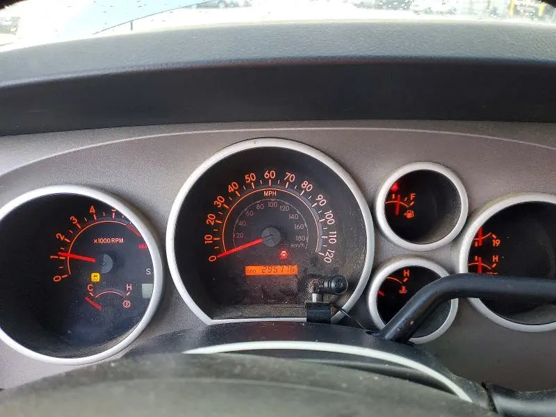 2010 TOYOTA TUNDRA GRADE  