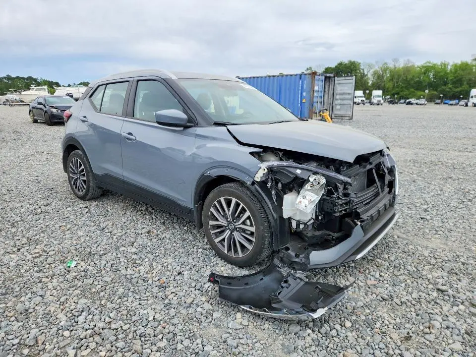 2021 NISSAN KICKS SV  