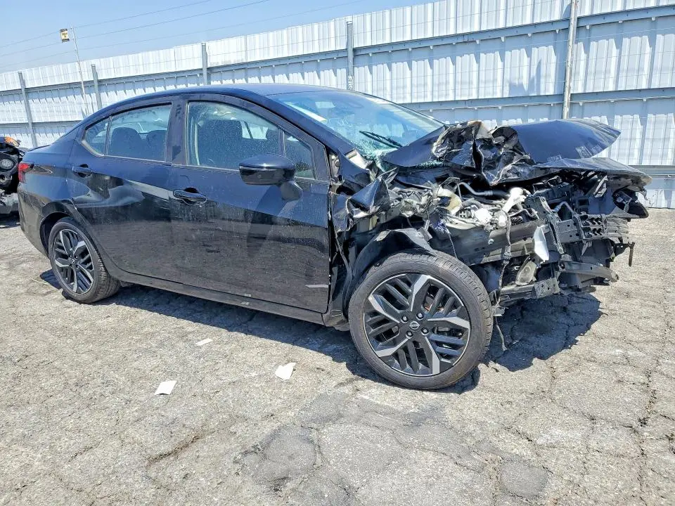 2024 NISSAN VERSA SR  
