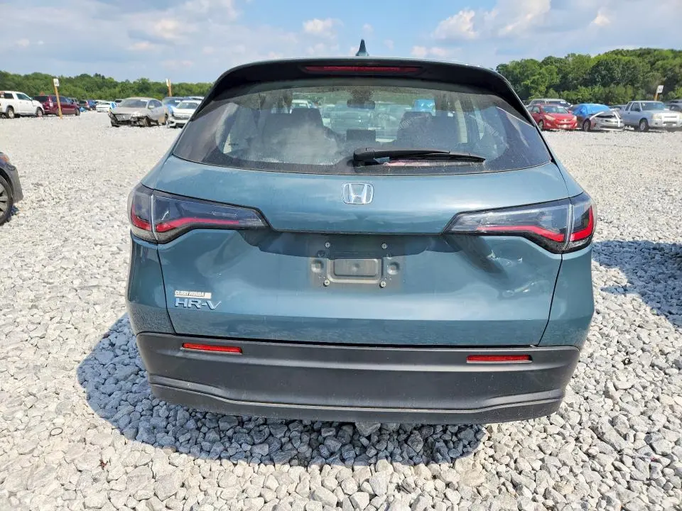 2023 HONDA HR-V LX  
