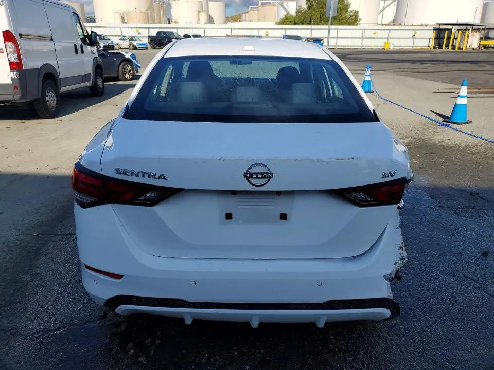 2024 NISSAN SENTRA SV  