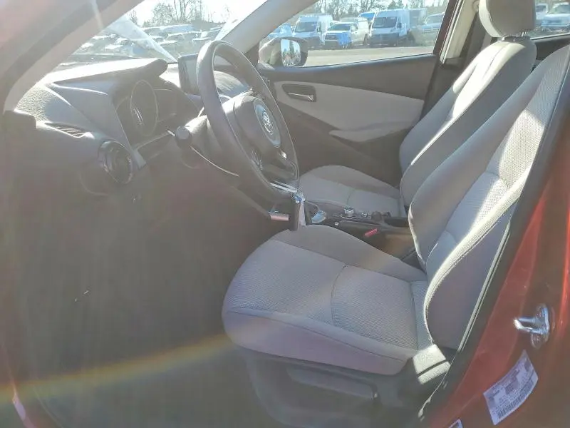 2019 TOYOTA YARIS L  