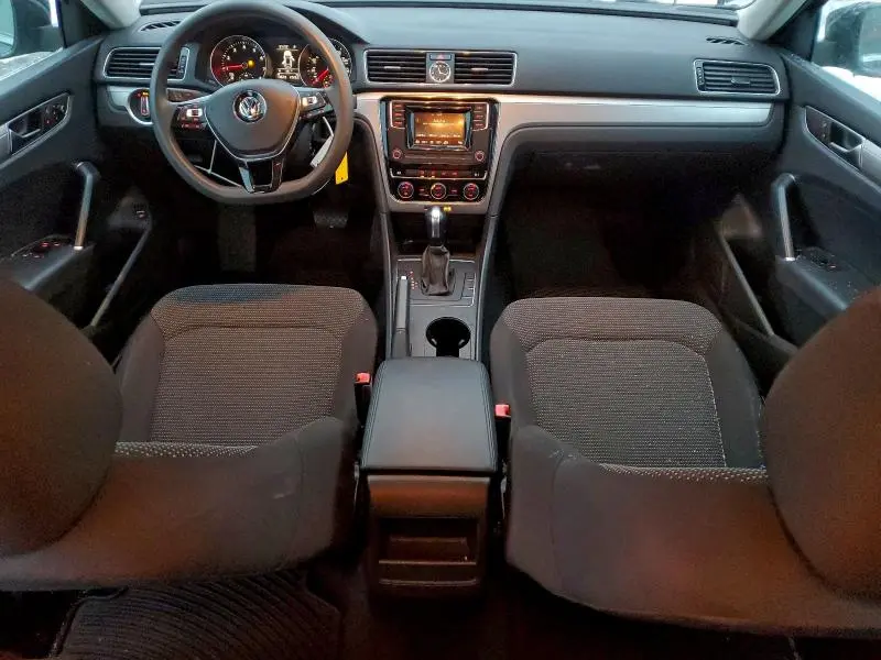 2017 VOLKSWAGEN PASSAT S  