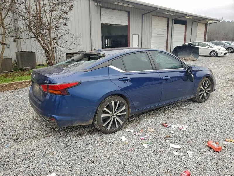 2021 NISSAN ALTIMA SR  