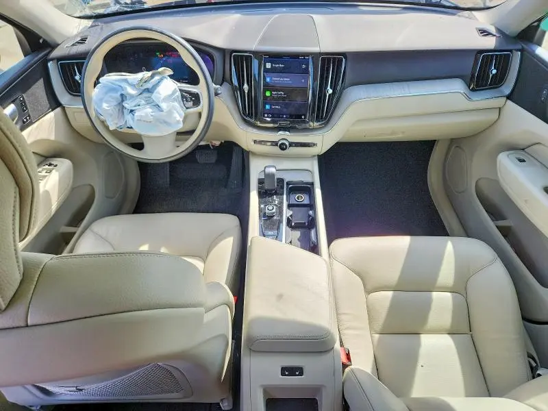 2023 VOLVO XC60 PLUS  