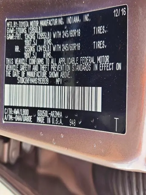 2017 TOYOTA HIGHLANDER SE  