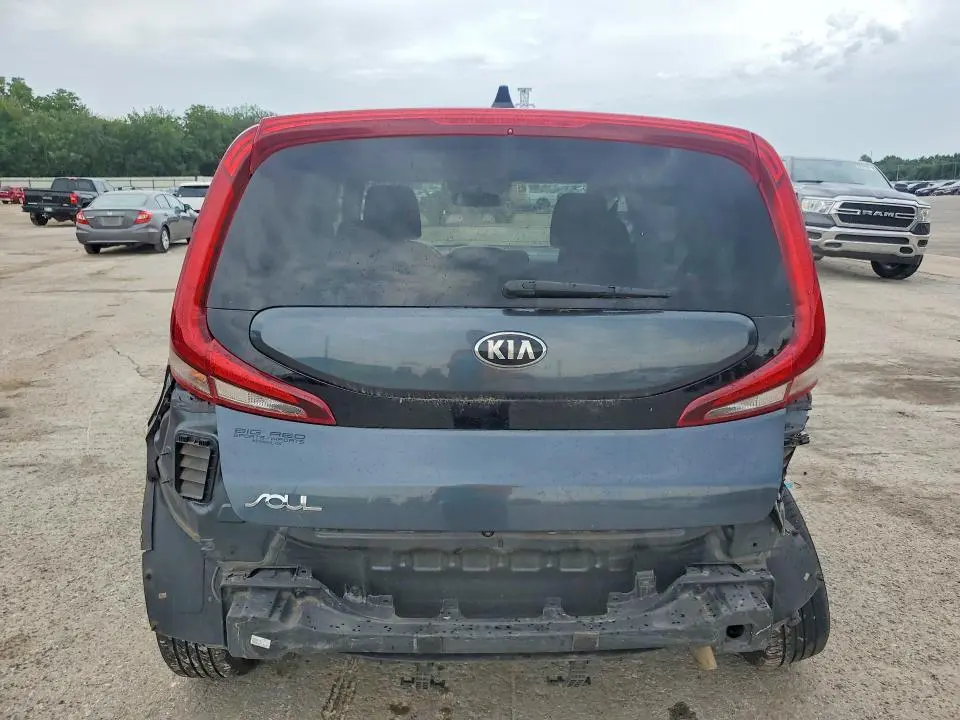 2020 KIA SOUL LX  
