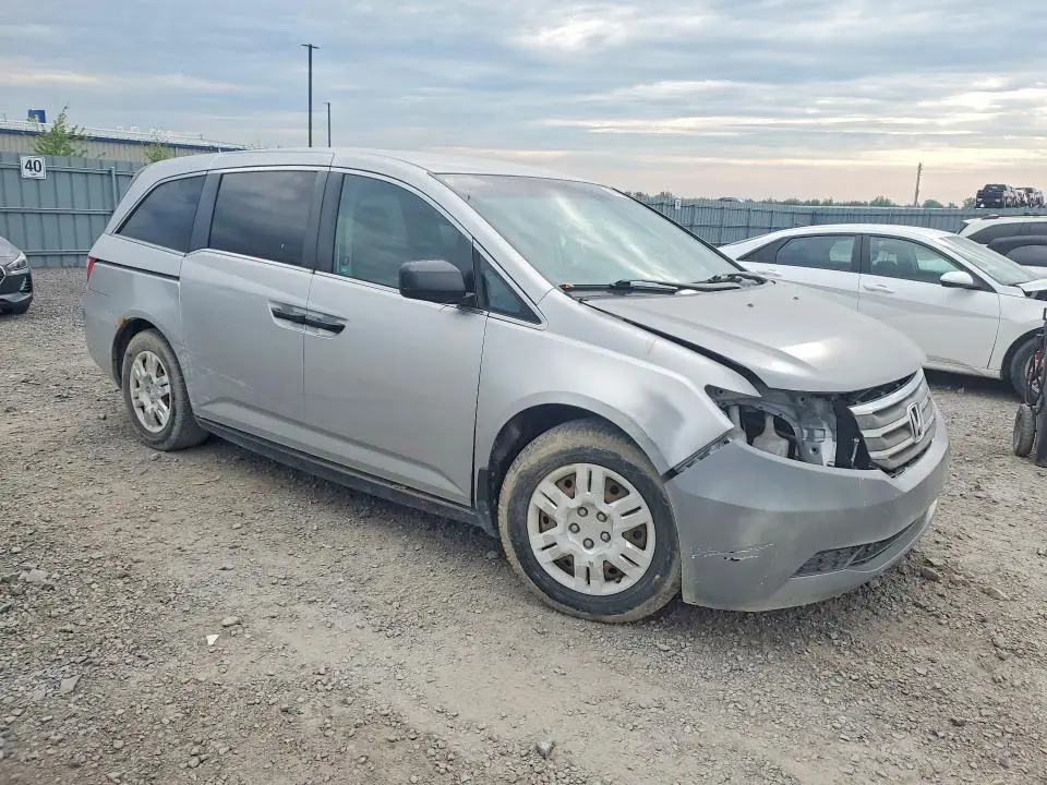 2011 HONDA ODYSSEY LX  