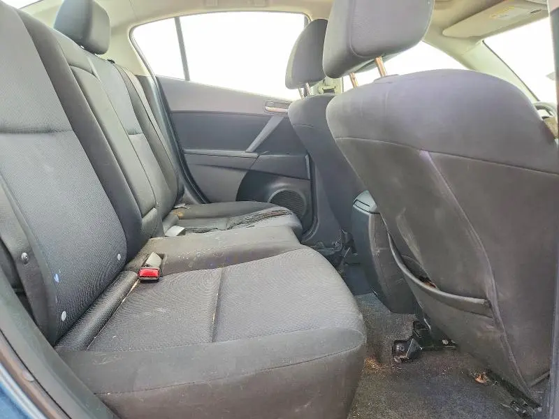 2010 MAZDA 3 I  