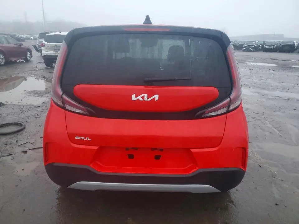 2023 KIA SOUL LX  