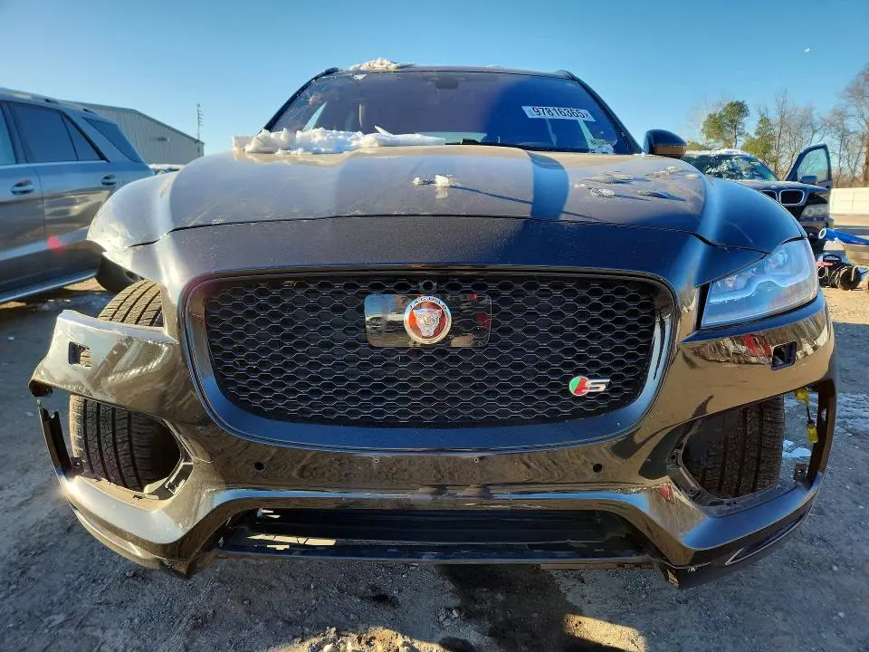 2019 JAGUAR F-PACE S  