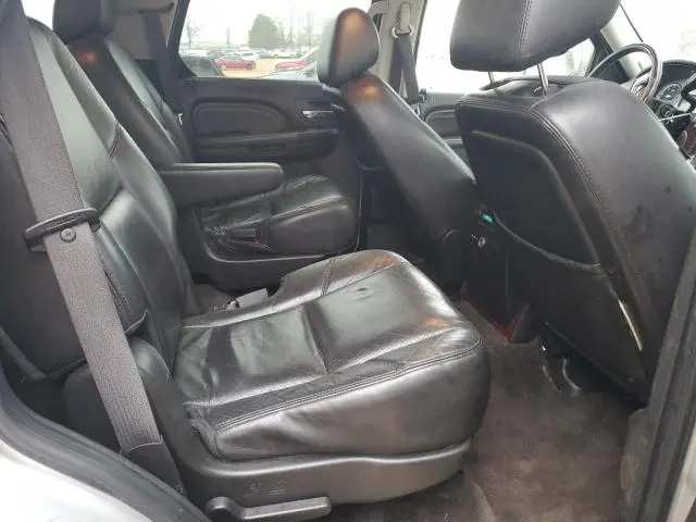 2011 CADILLAC ESCALADE PREMIUM  