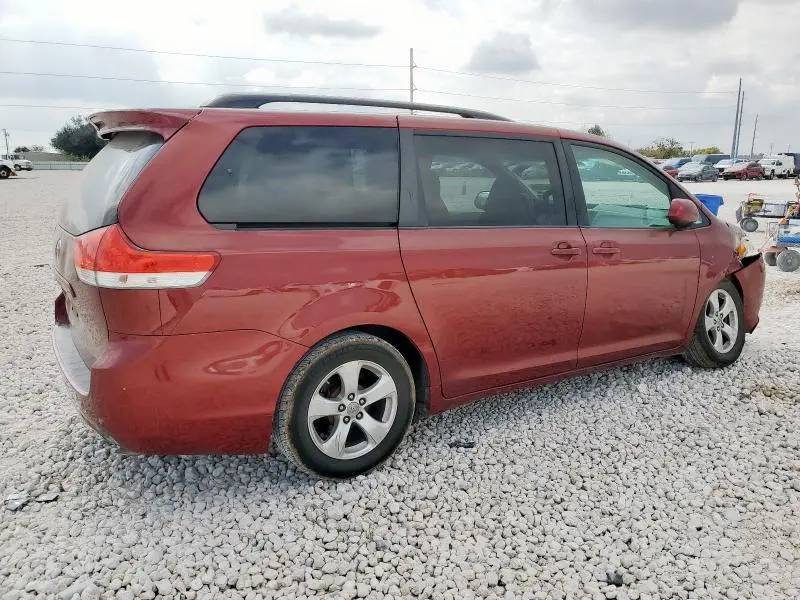 2011 TOYOTA SIENNA LE  