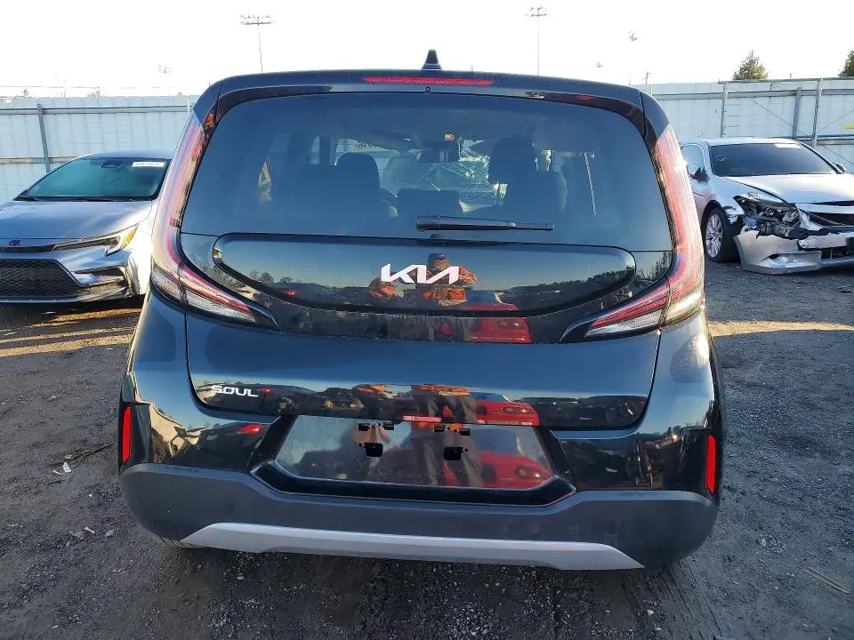 2025 KIA SOUL LX  