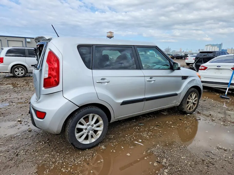 2012 KIA SOUL +  