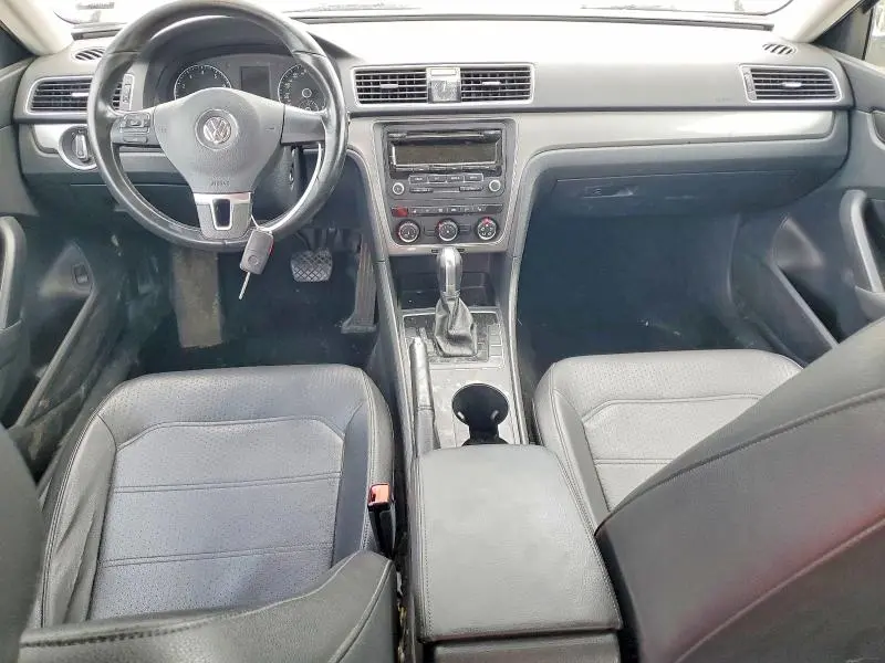 2015 VOLKSWAGEN PASSAT S  