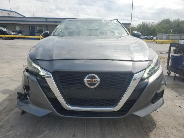 2019 NISSAN ALTIMA SR  