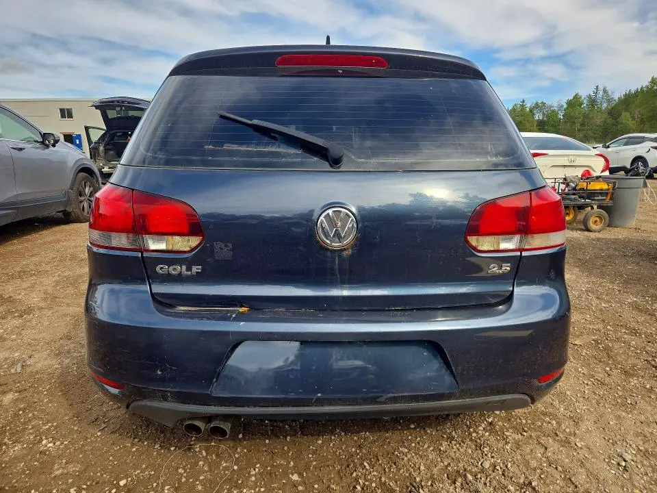 2011 VOLKSWAGEN GOLF   