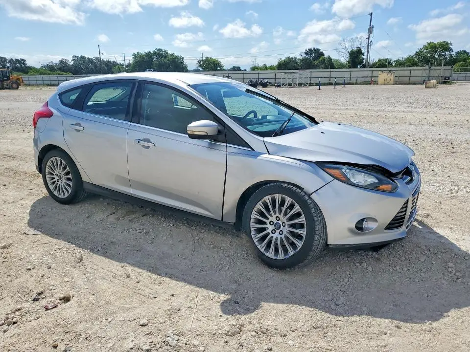 2012 FORD FOCUS TITANIUM  
