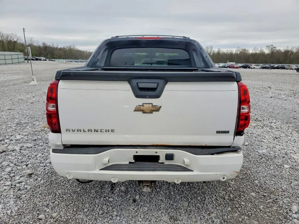 2011 CHEVROLET AVALANCHE LT  
