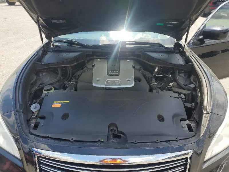 2012 INFINITI M37 X  