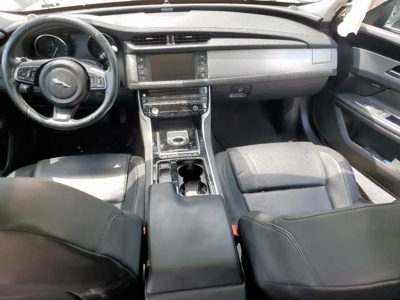 2016 JAGUAR XF PREMIUM  