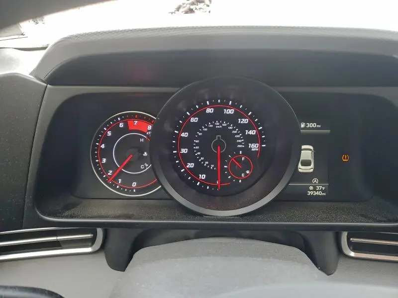 2022 HYUNDAI ELANTRA SE  