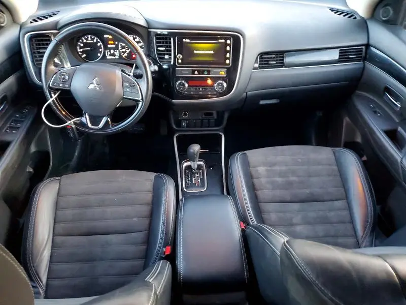 2019 MITSUBISHI OUTLANDER SE  