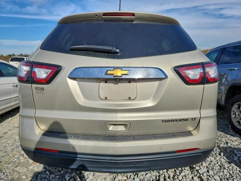 2015 CHEVROLET TRAVERSE LT  