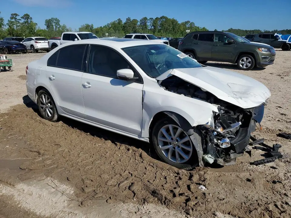 2012 VOLKSWAGEN JETTA SE  