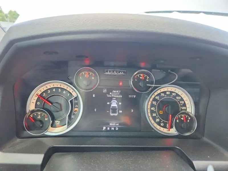 2017 RAM 1500 SLT  