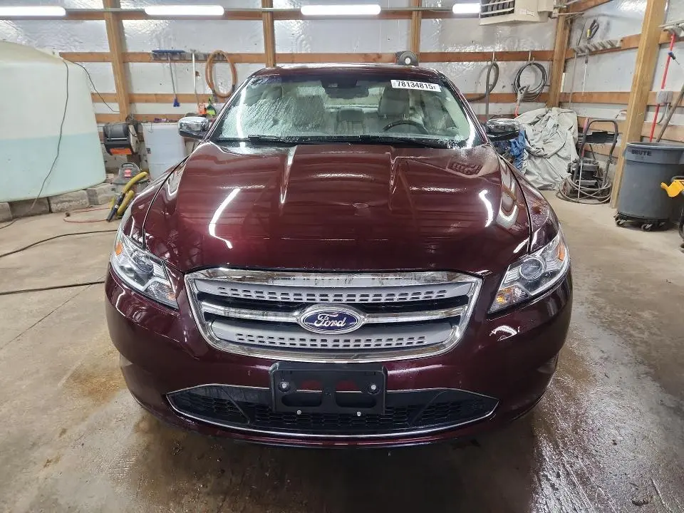 2011 FORD TAURUS LIMITED  