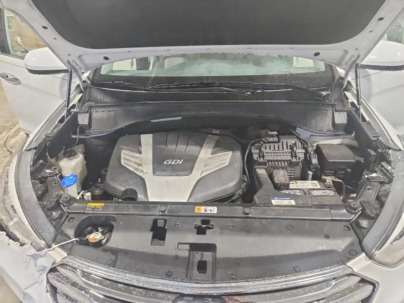 2016 HYUNDAI SANTA FE SE  
