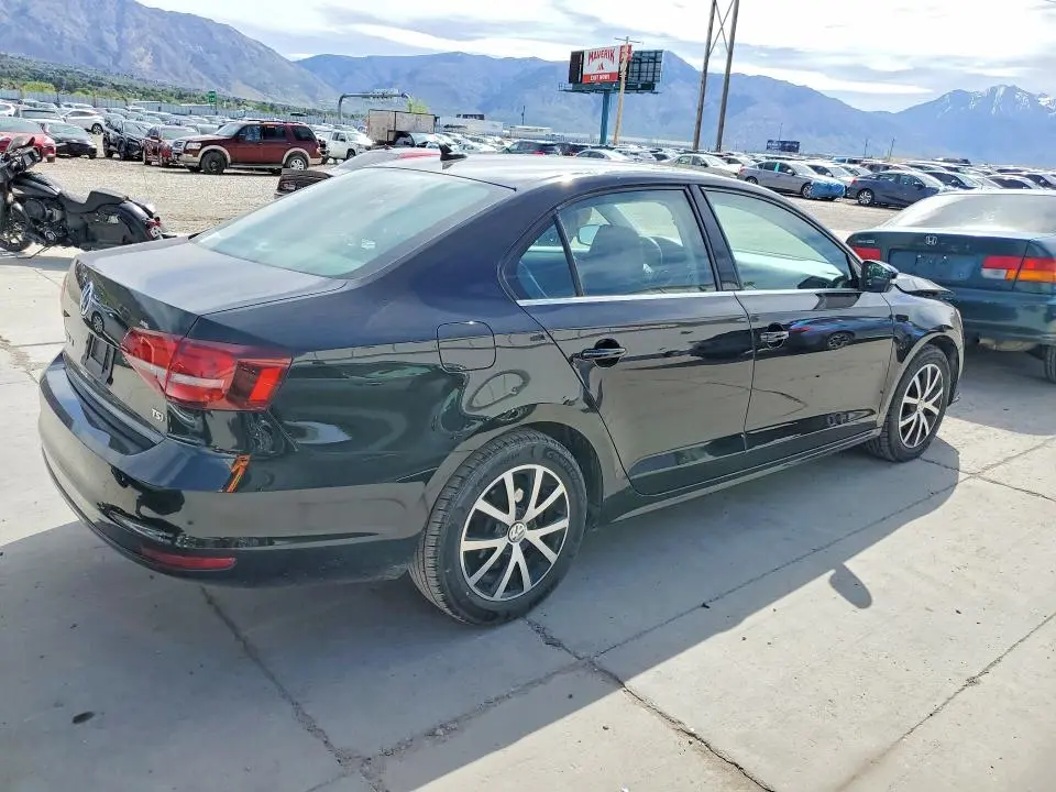 2017 VOLKSWAGEN JETTA SE  