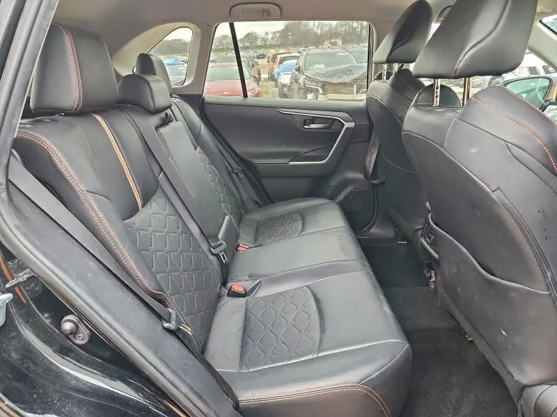 2020 TOYOTA RAV4 ADVENTURE  