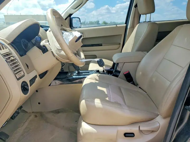 2011 FORD ESCAPE LIMITED  