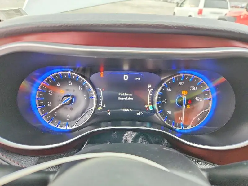 2017 CHRYSLER PACIFICA LIMITED  