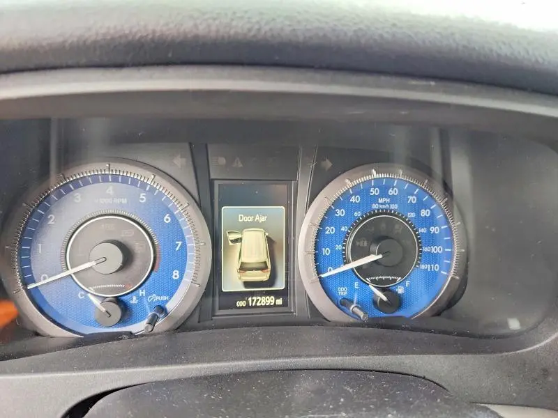 2019 TOYOTA SIENNA LE  