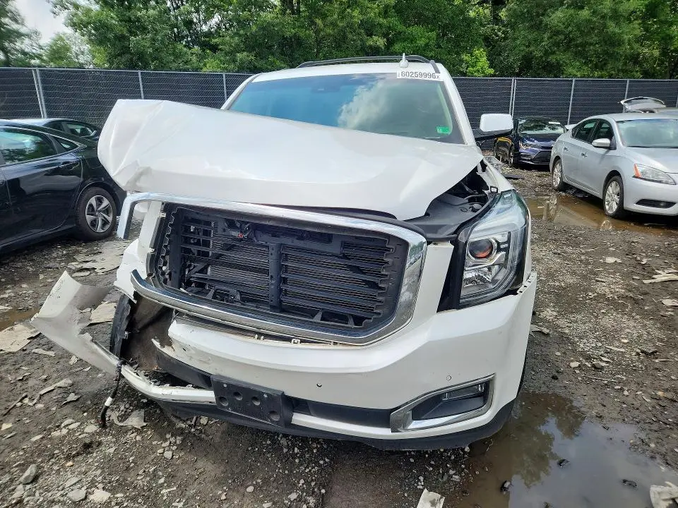 2017 GMC YUKON XL DENALI  