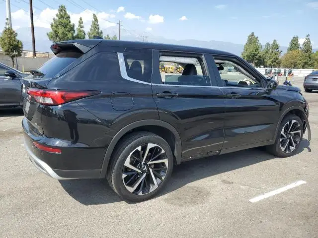 2023 MITSUBISHI OUTLANDER SE  